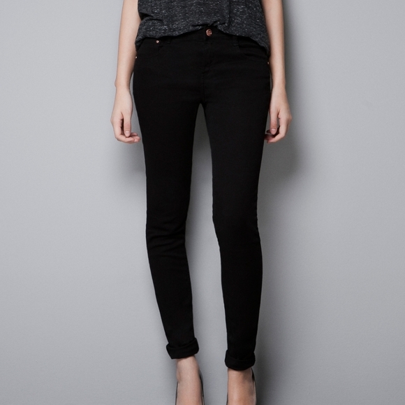 Z1975 Mid-Rise Skinny Jeans
